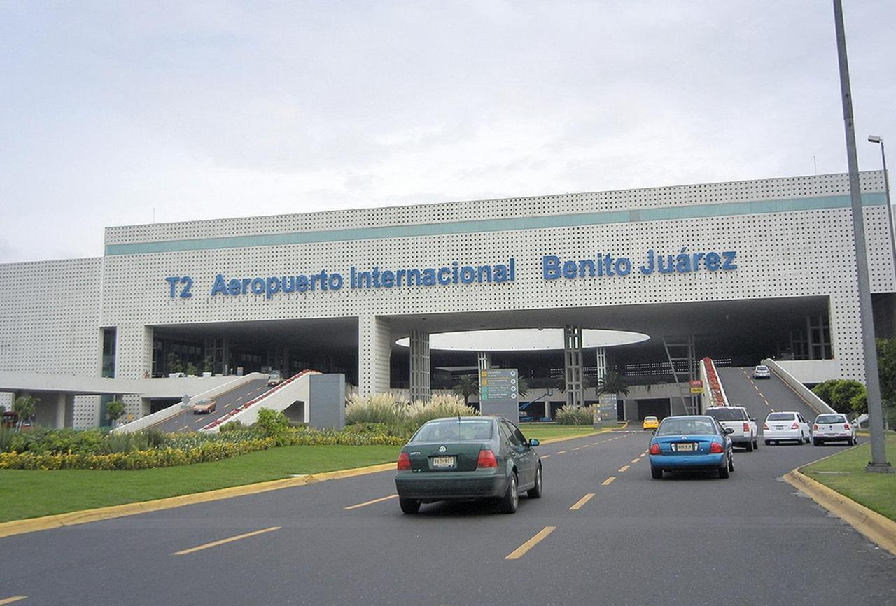 Izzzleep Aeropuerto Terminal 2 Hotell Mexico by Eksteriør bilde