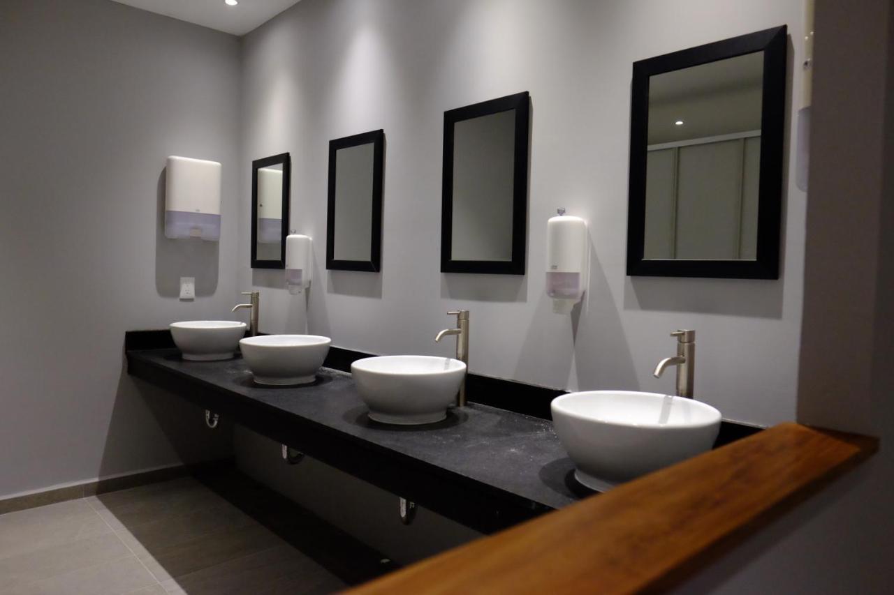 Izzzleep Aeropuerto Terminal 2 Hotell Mexico by Eksteriør bilde