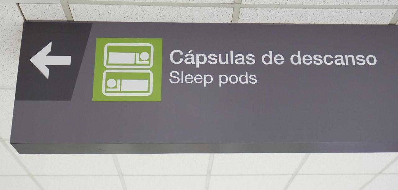 Izzzleep Aeropuerto Terminal 2 Hotell Mexico by Eksteriør bilde